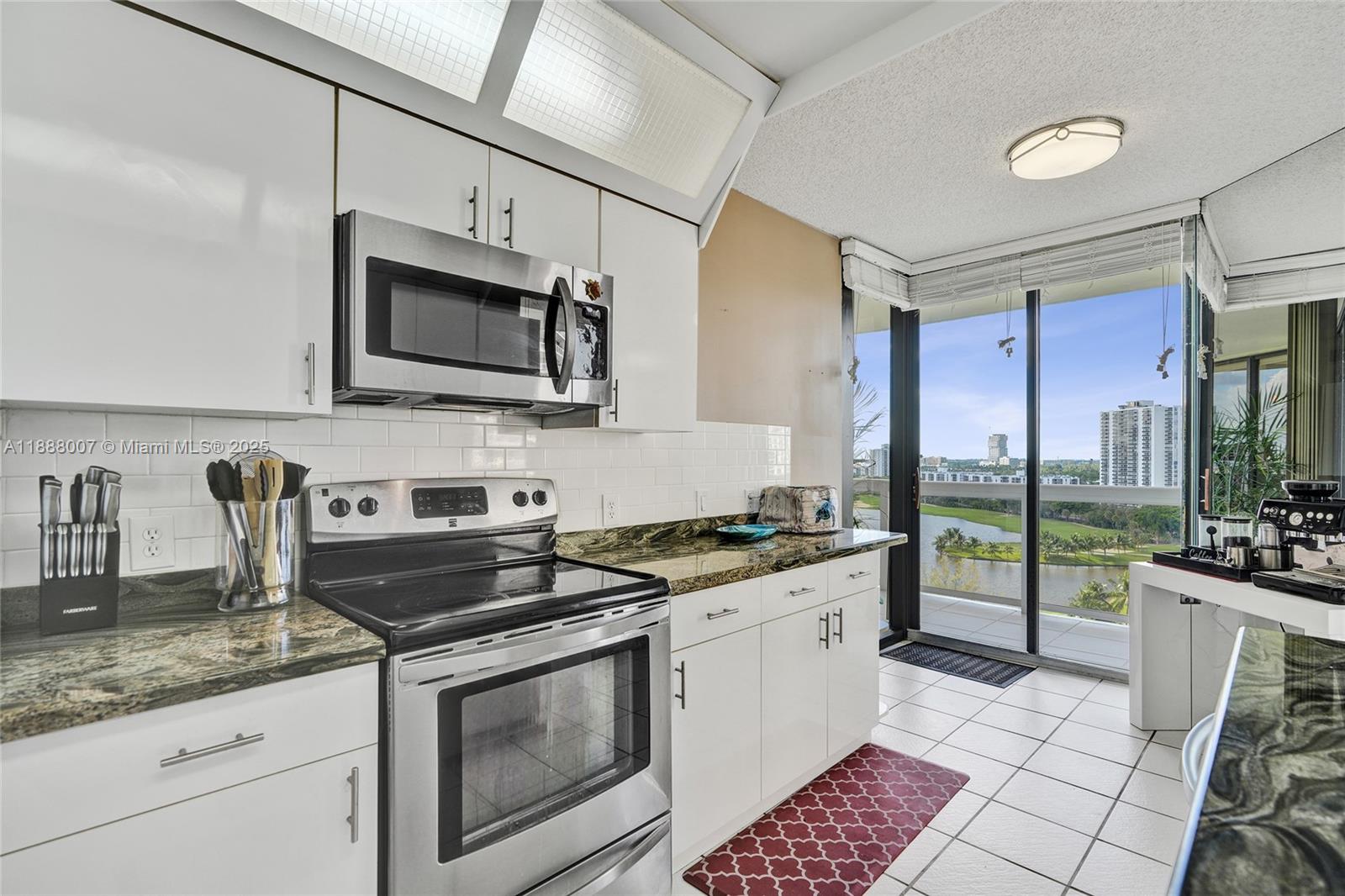 THE LANDMARK CONDO - Residential