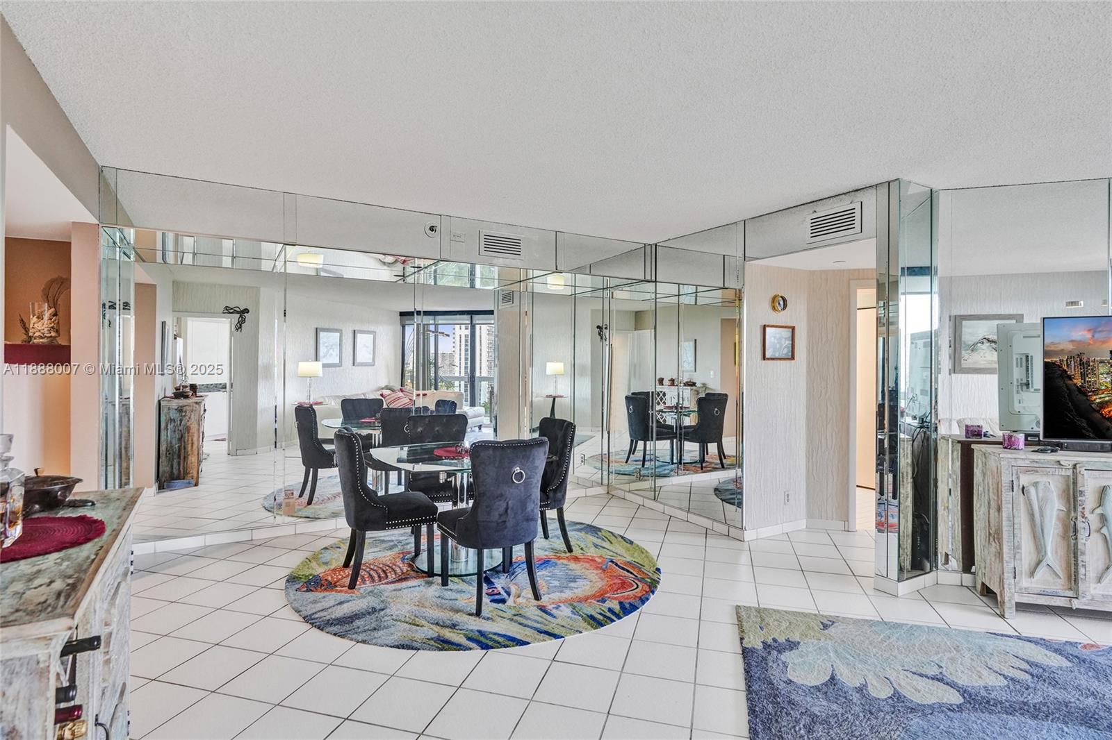 THE LANDMARK CONDO - Residential