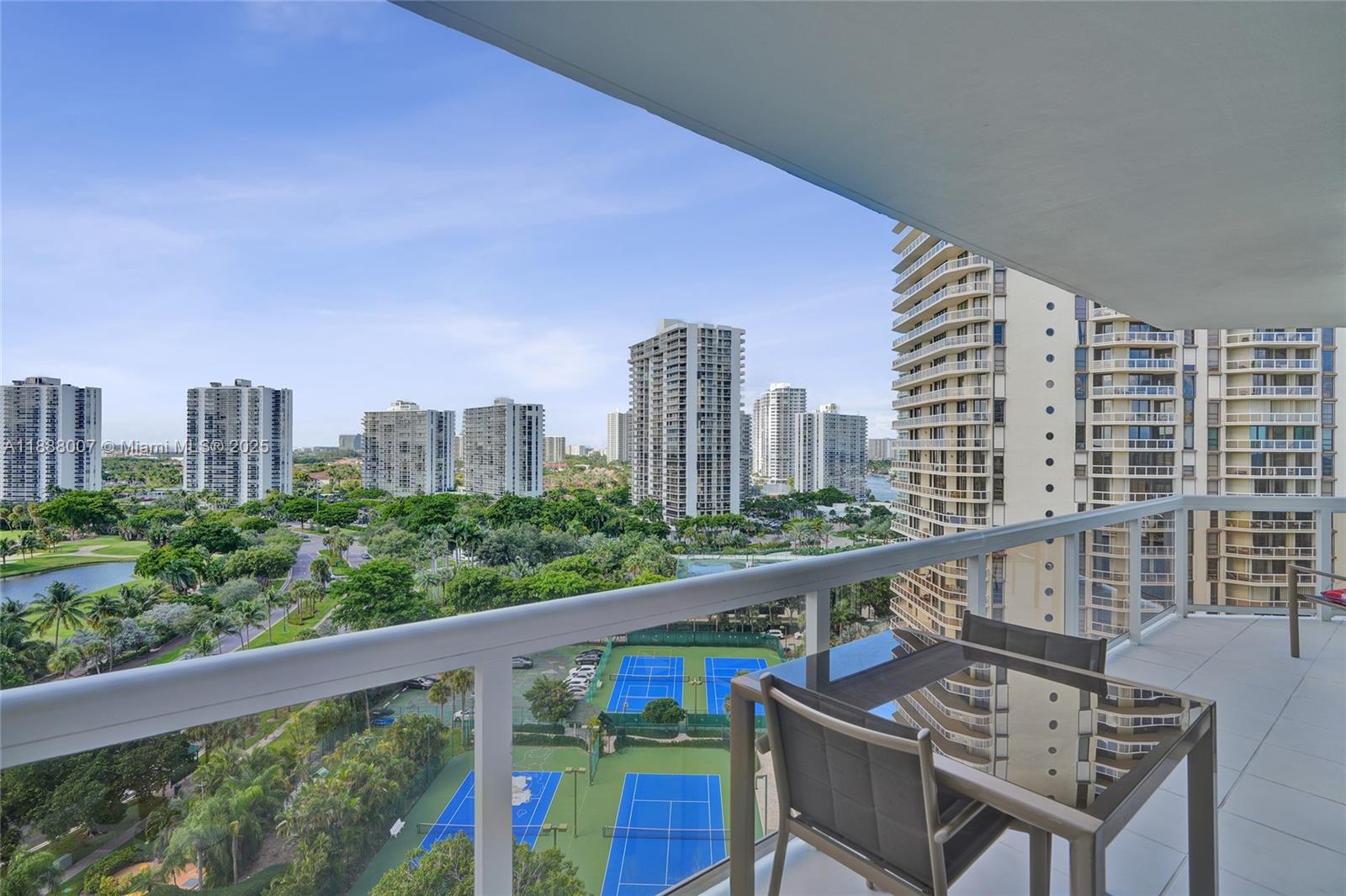 THE LANDMARK CONDO - Residential