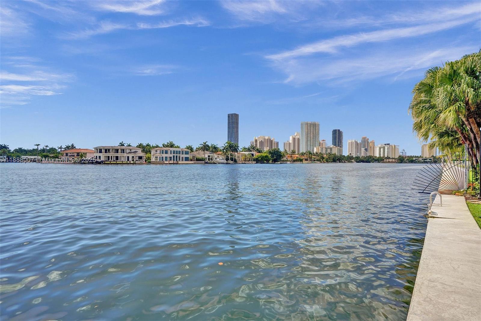 THE LANDMARK CONDO - Residential