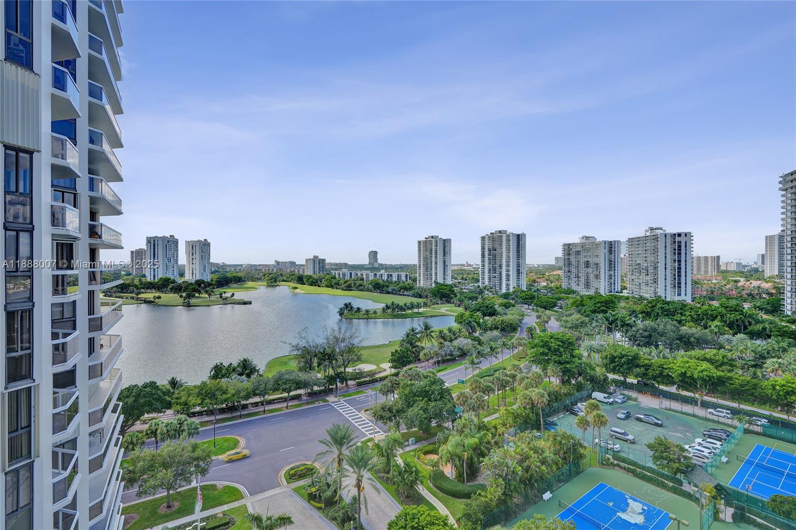 THE LANDMARK CONDO - Residential