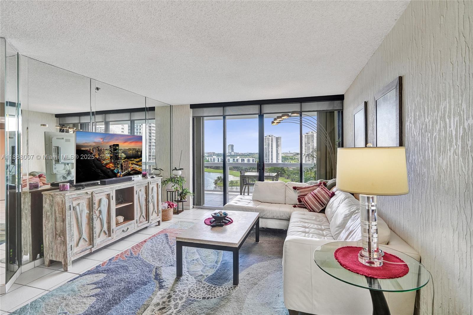 THE LANDMARK CONDO - Residential