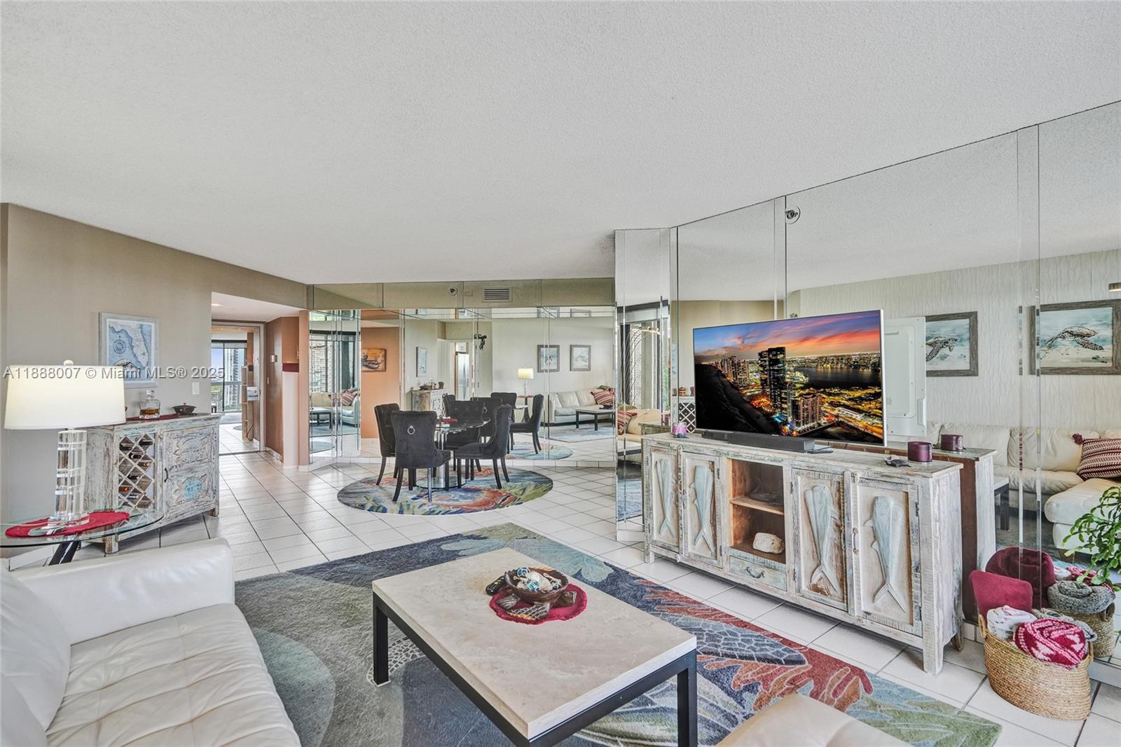 THE LANDMARK CONDO - Residential