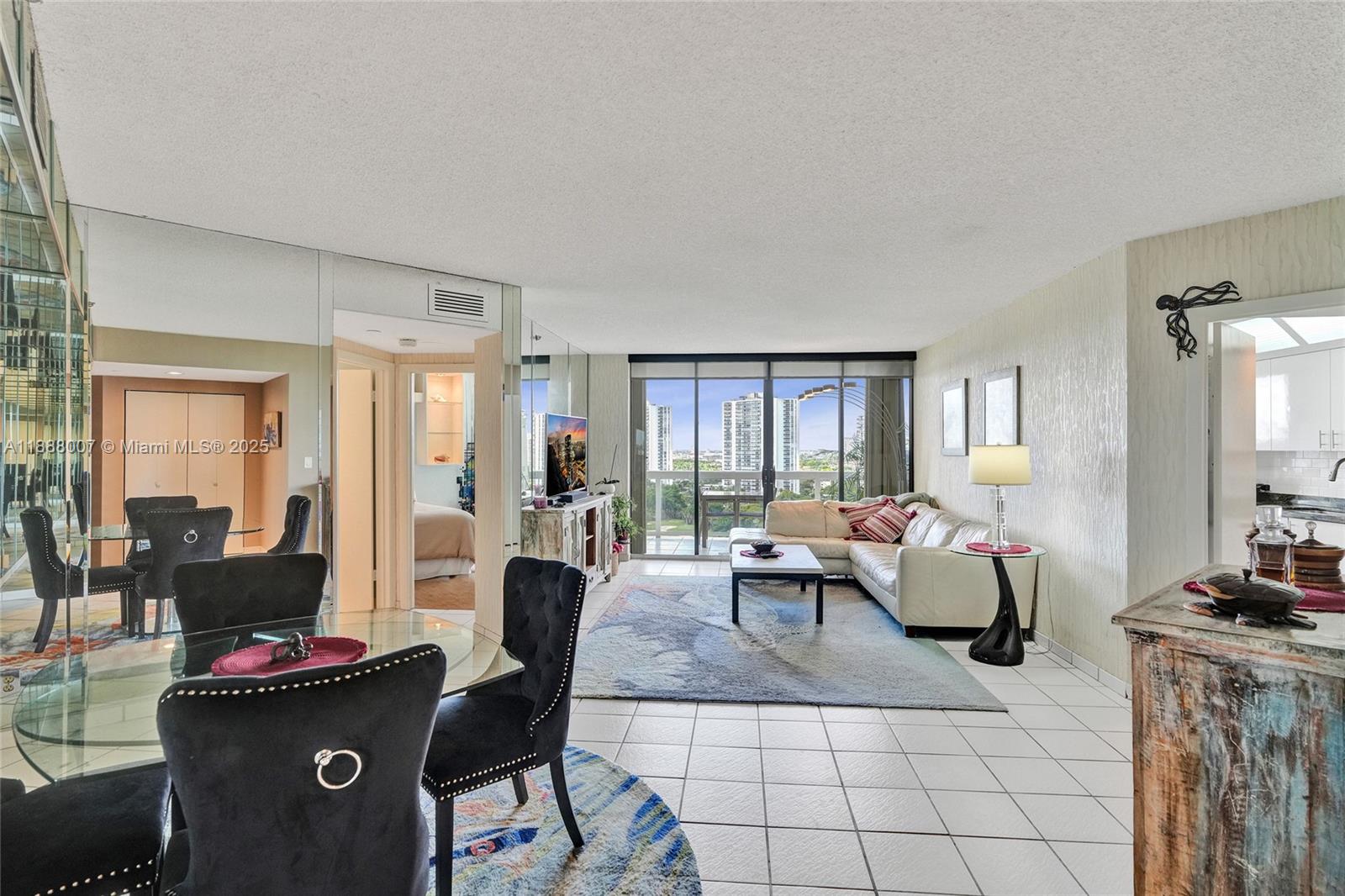THE LANDMARK CONDO - Residential