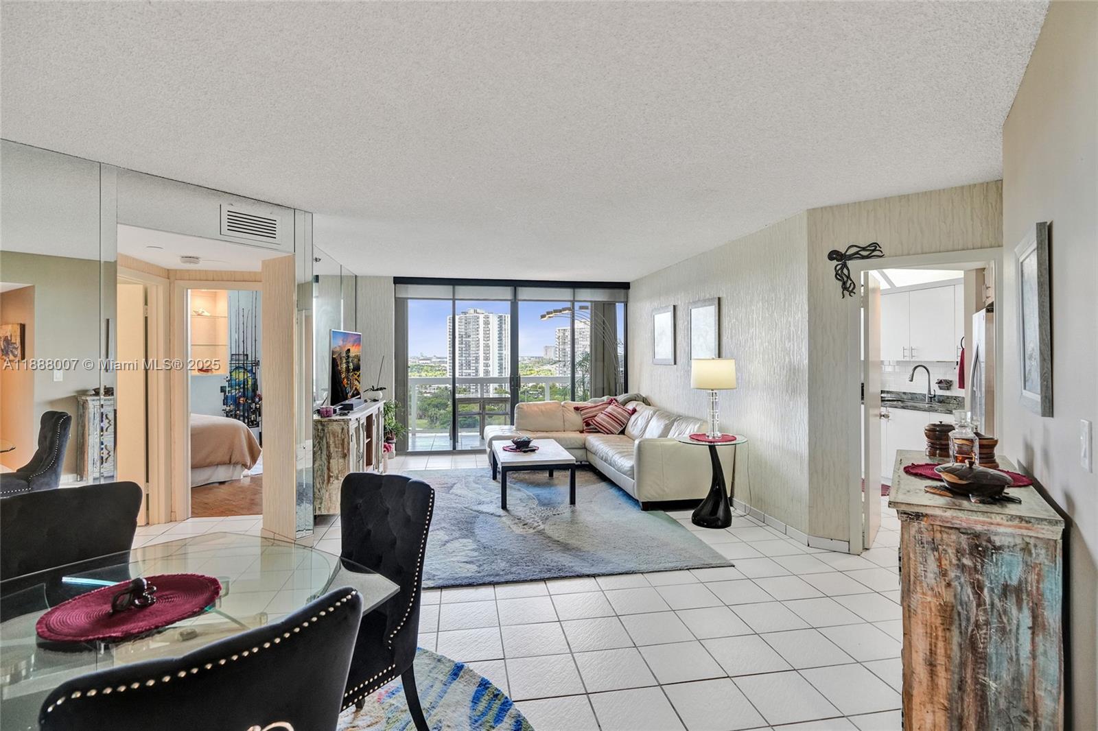 THE LANDMARK CONDO - Residential