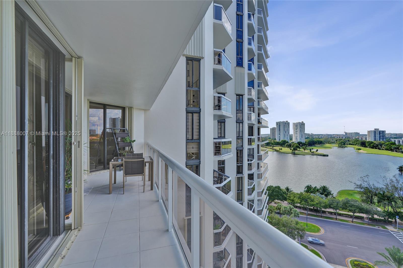 THE LANDMARK CONDO - Residential
