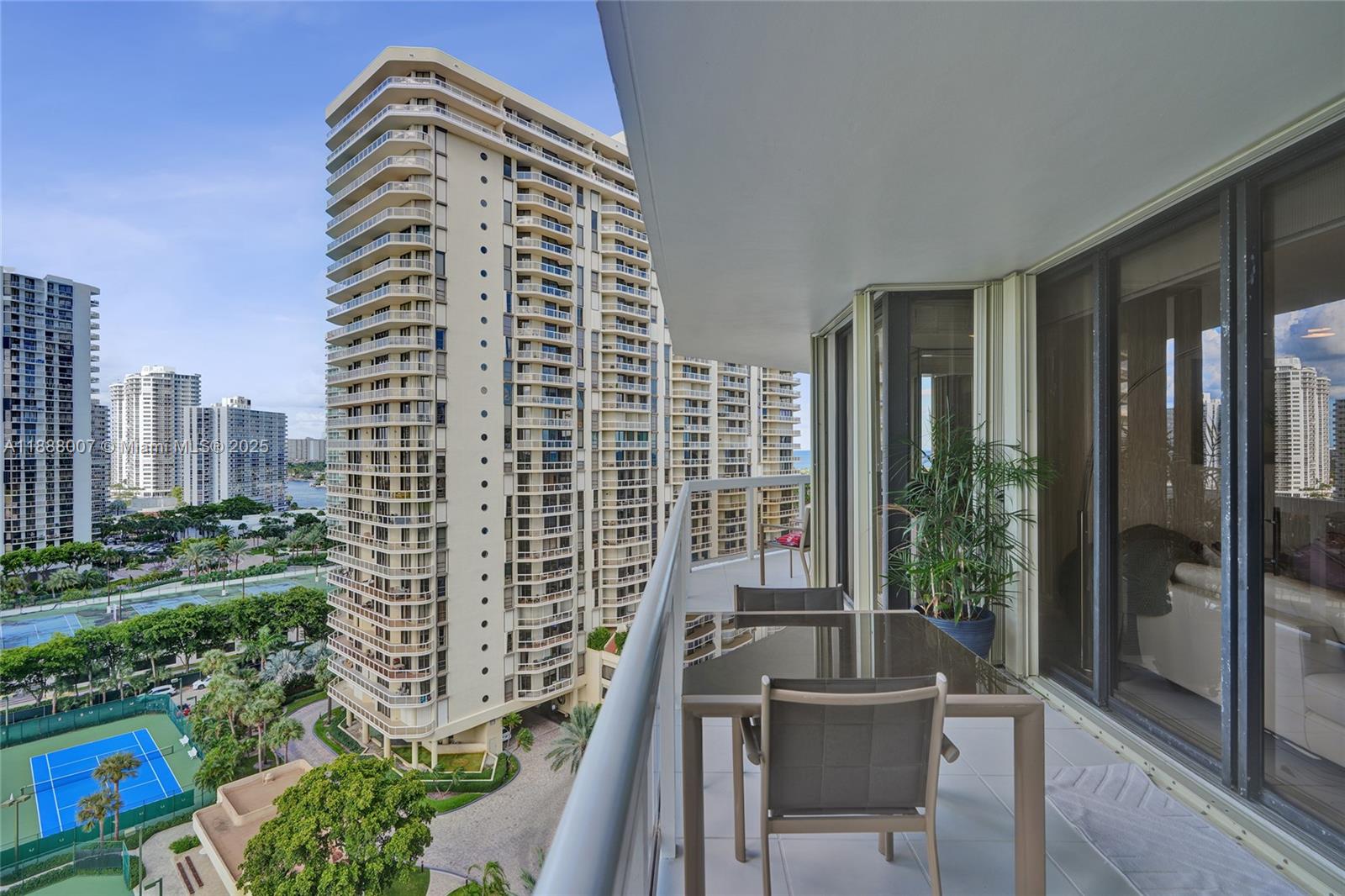 THE LANDMARK CONDO - Residential