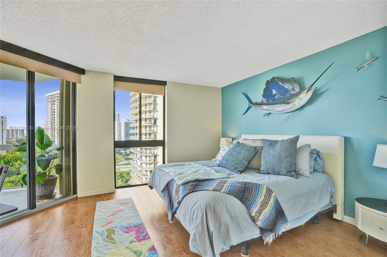 THE LANDMARK CONDO - Residential