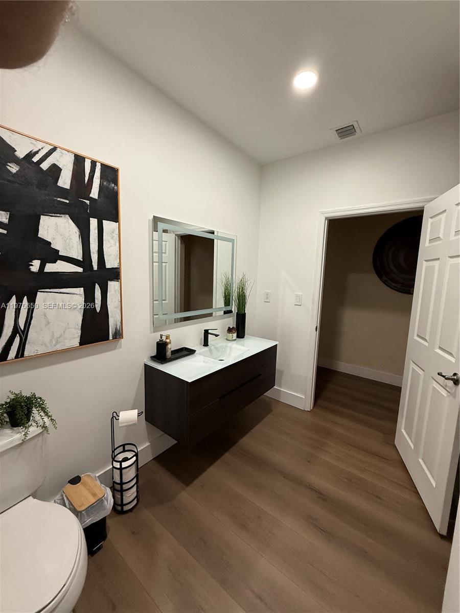 KENDALL COMMONS RESIDENTI - Residential