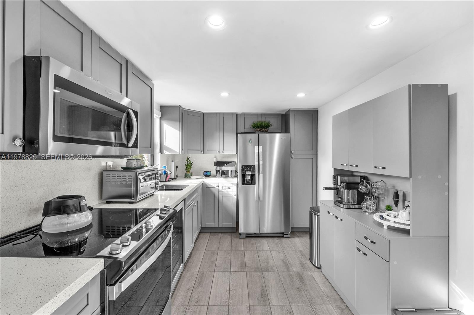 FAIRVIEW OF CALF CL CONDO - Residential