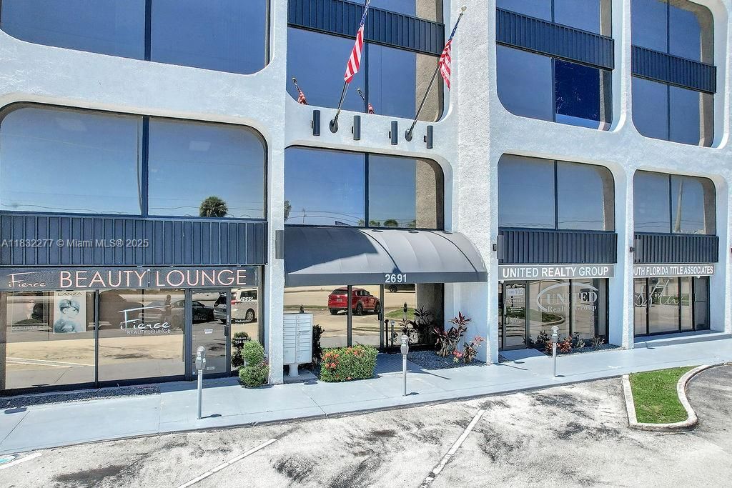 Photo of 2691 E Oakland Park Blvd #203D, Fort Lauderdale, FL 33306 (MLS # A11832277)