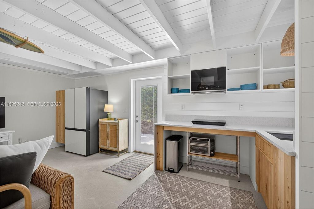 Photo of 11324 Palm Tree Ln, Palm Beach Gardens, FL 33410 (MLS # A11939343)