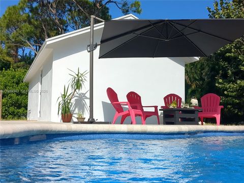 11324 Palm Tree Ln Palm Beach Gardens FL 33410