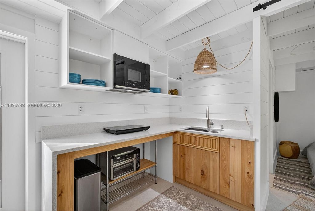 Photo of 11324 Palm Tree Ln, Palm Beach Gardens, FL 33410 (MLS # A11939343)