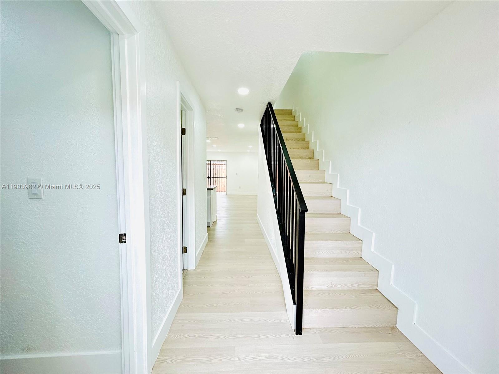 WESTSIDE CONDO - Residential