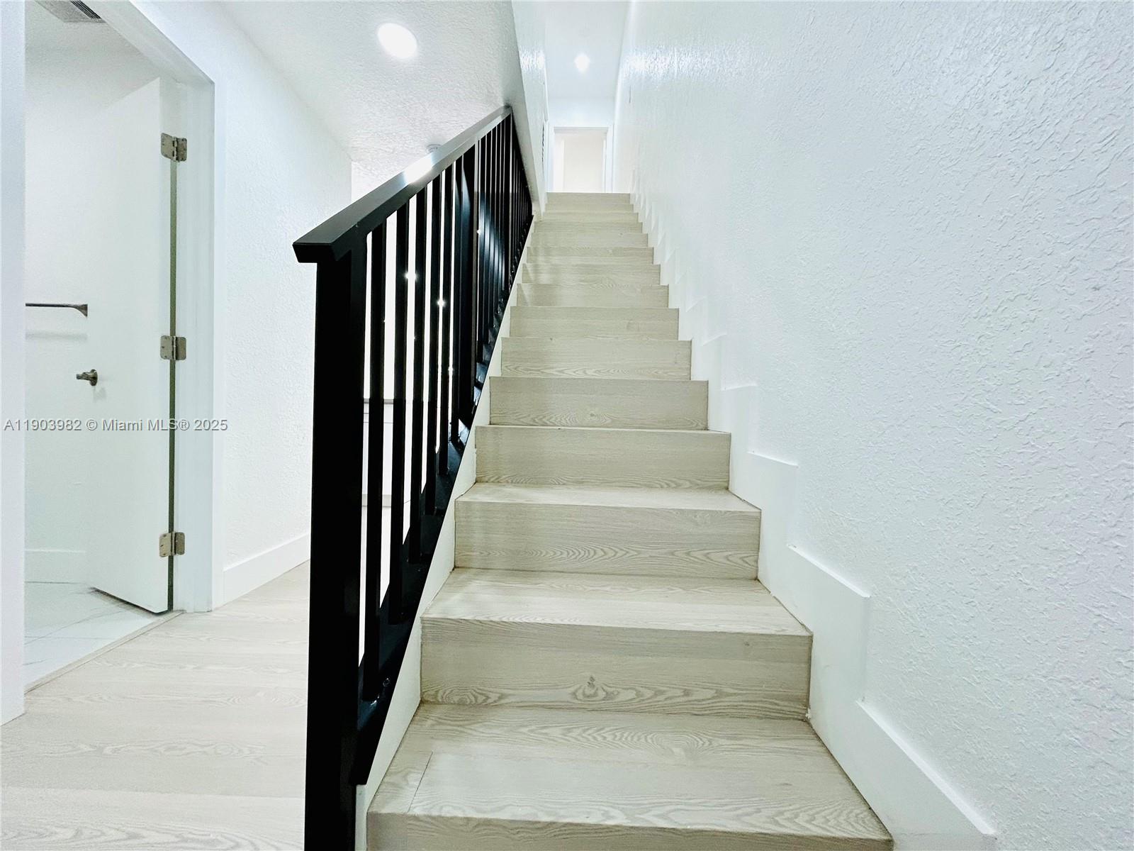 WESTSIDE CONDO - Residential