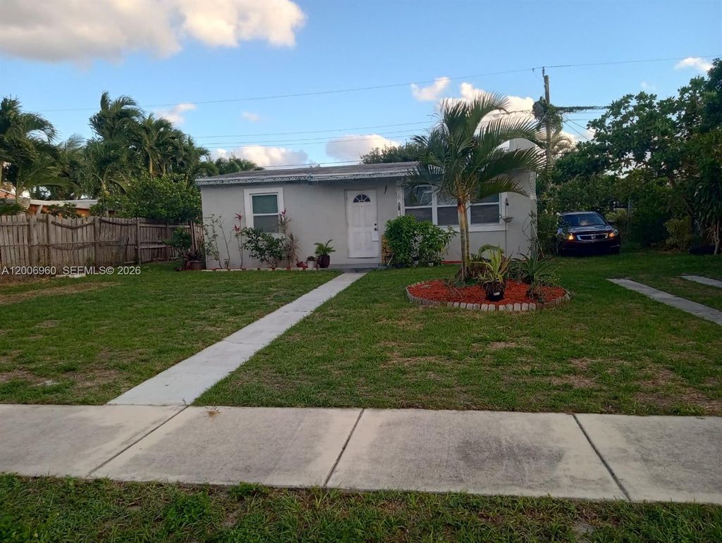Photo of 508 Beech Rd, West Palm Beach, FL 33409 (MLS # A12006960)
