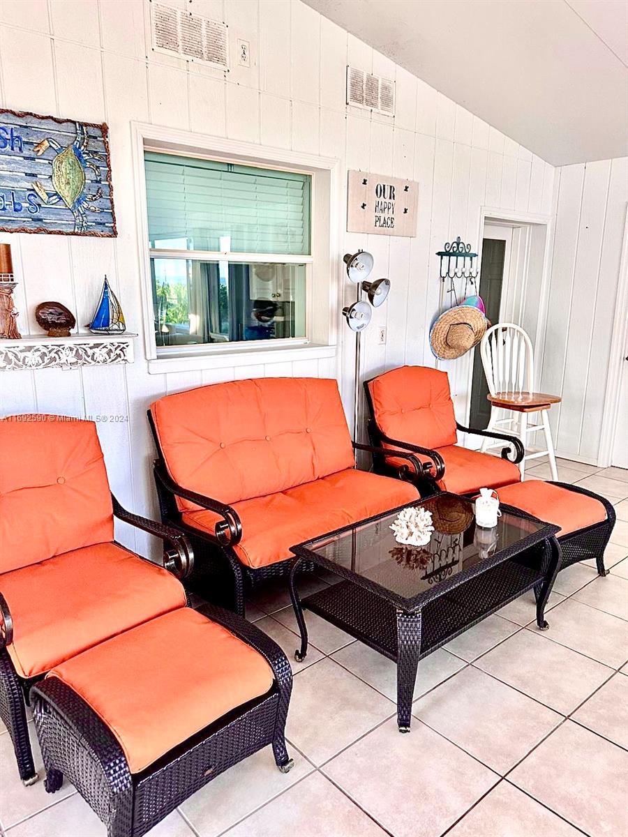 HARBORAGE, THE - Residential Lease