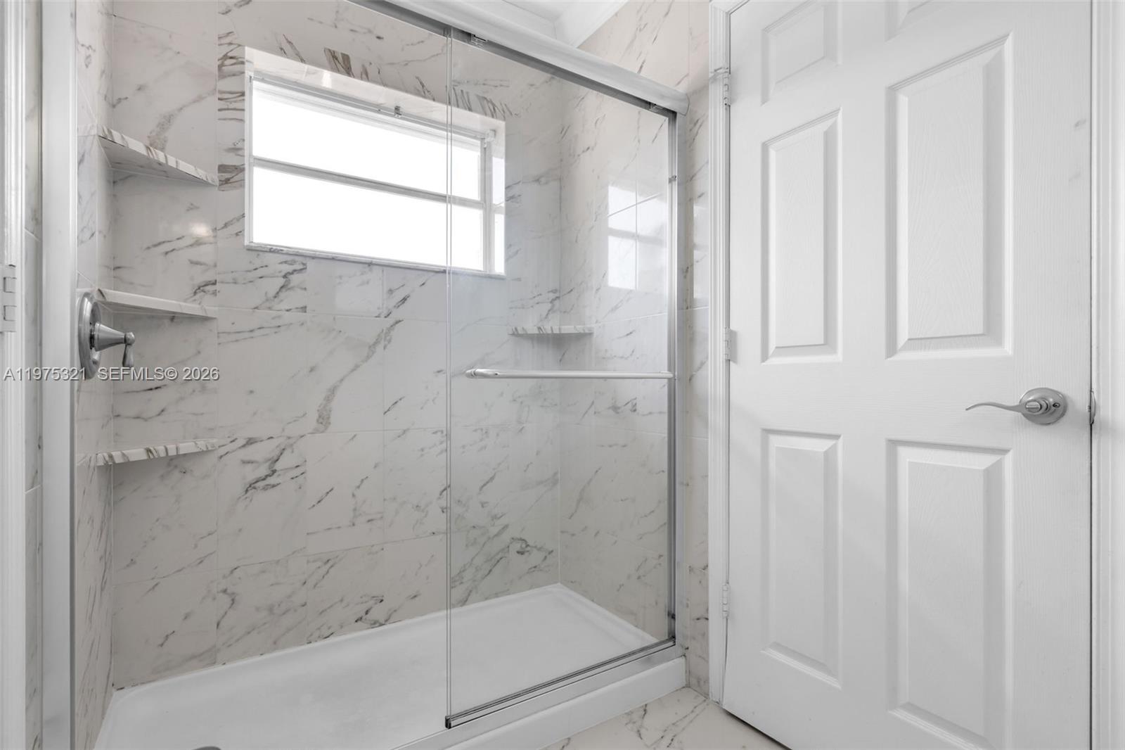 AMERITRAIL SECTION III - Residential Lease