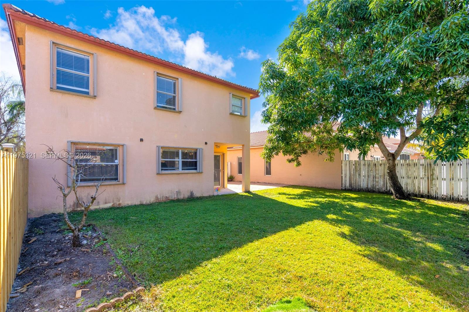 AMERITRAIL SECTION III - Residential Lease