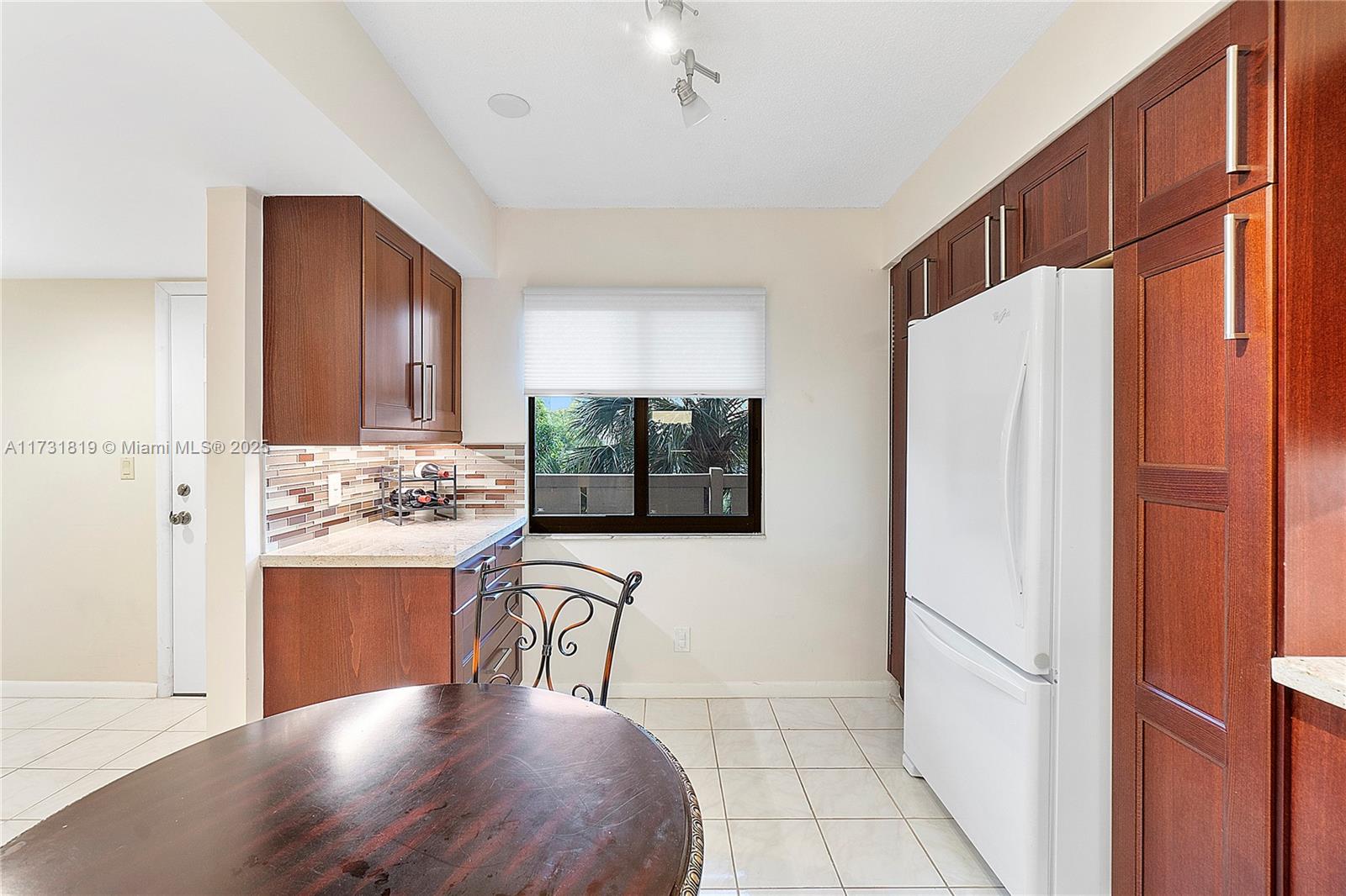 CYPRESS BEND CONDOMINIUM - Residential