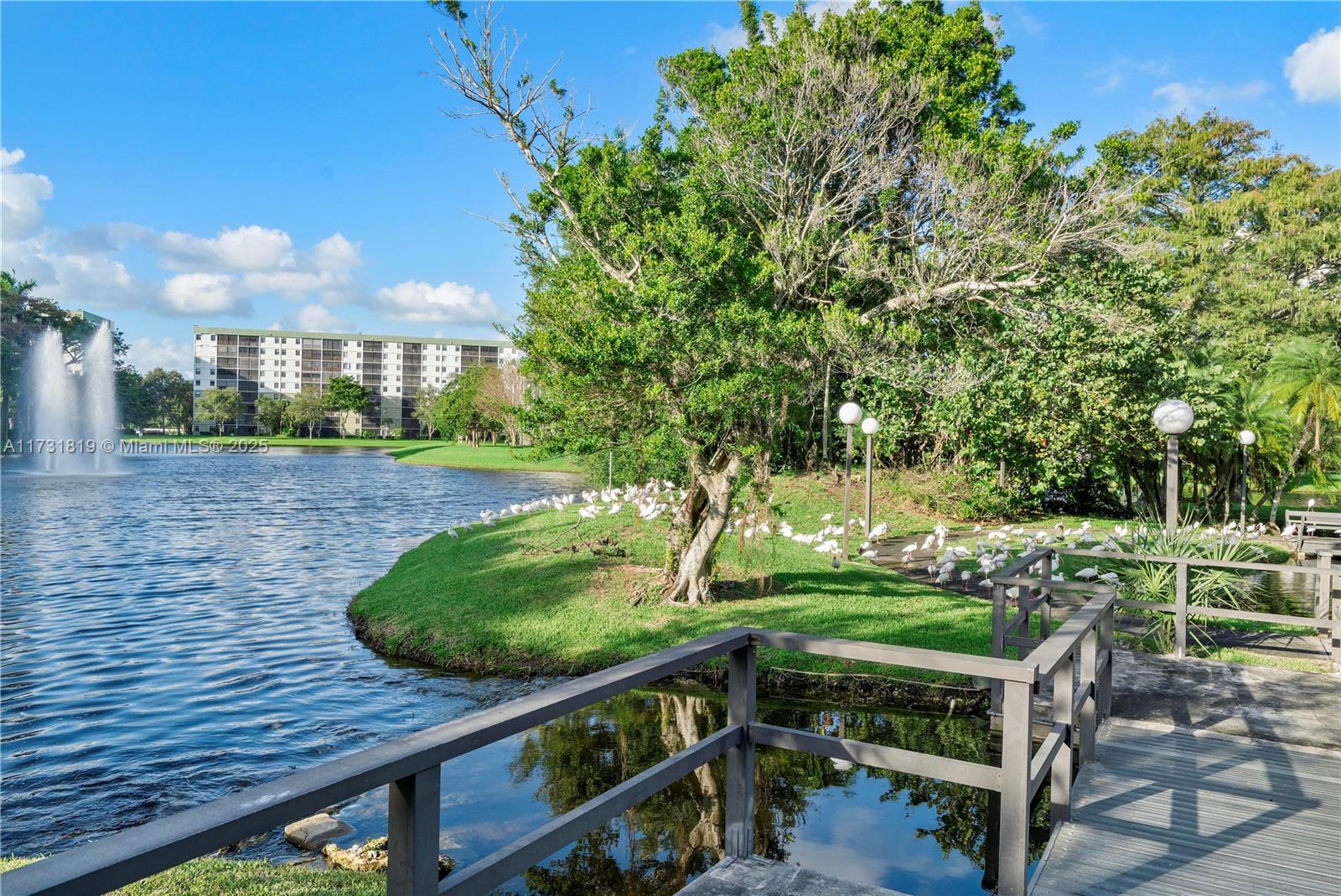 CYPRESS BEND CONDOMINIUM - Residential
