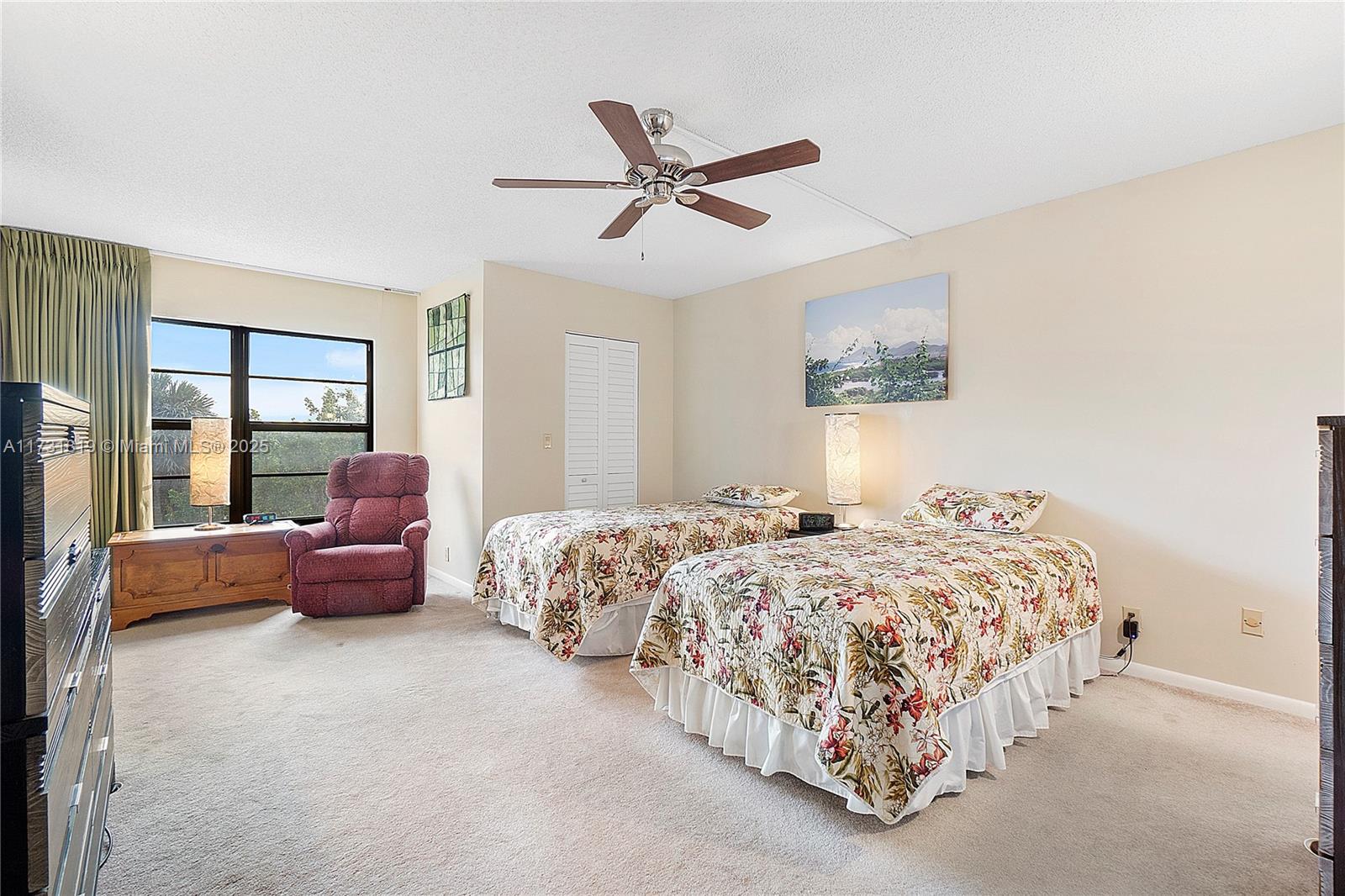 CYPRESS BEND CONDOMINIUM - Residential