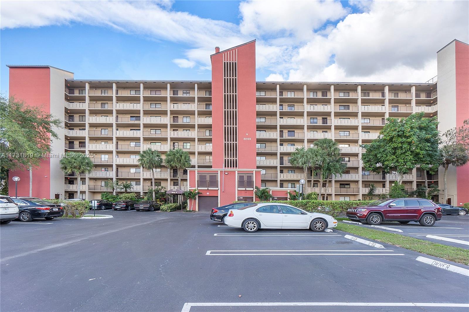 CYPRESS BEND CONDOMINIUM - Residential