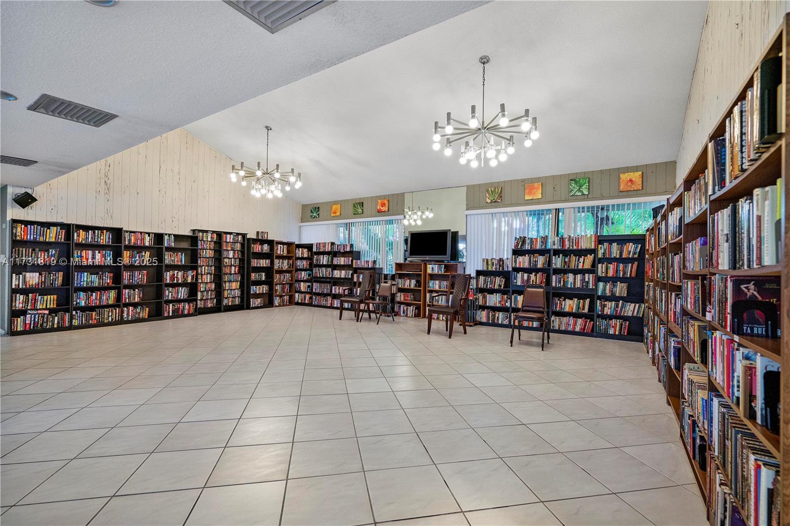 CYPRESS BEND CONDOMINIUM - Residential