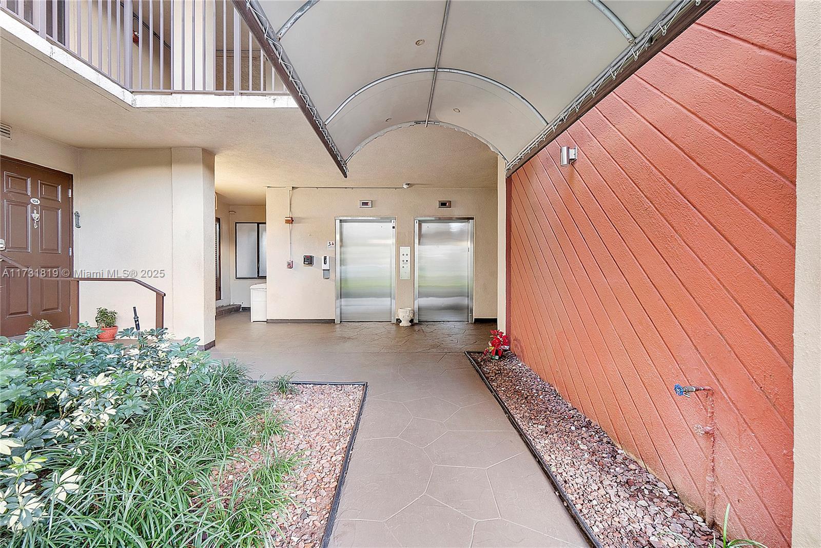 CYPRESS BEND CONDOMINIUM - Residential
