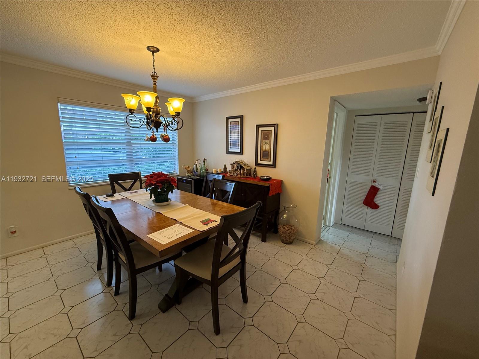 GARNET CONDO - Residential