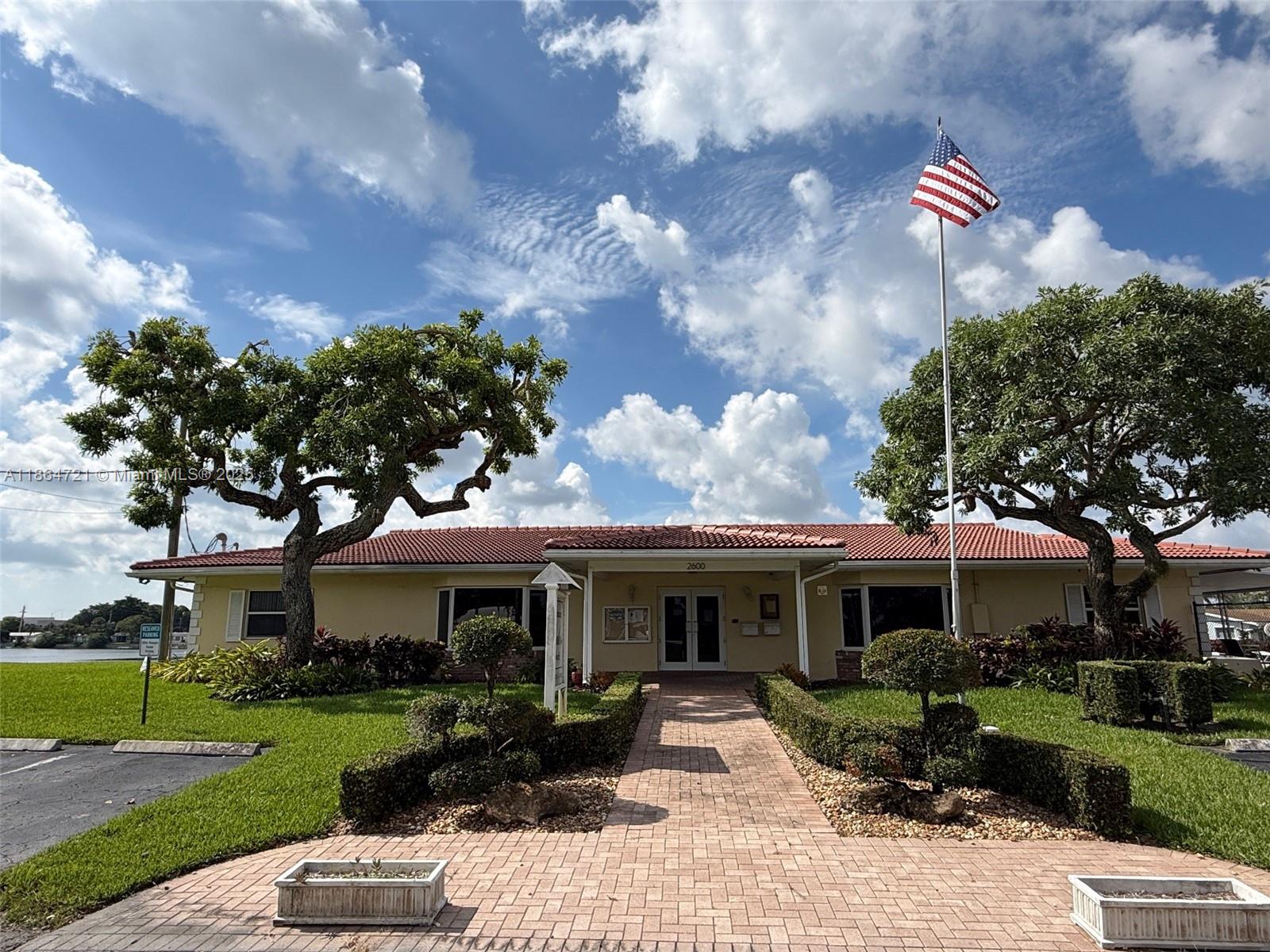 TAMARAC LAKES NORTH - Residential