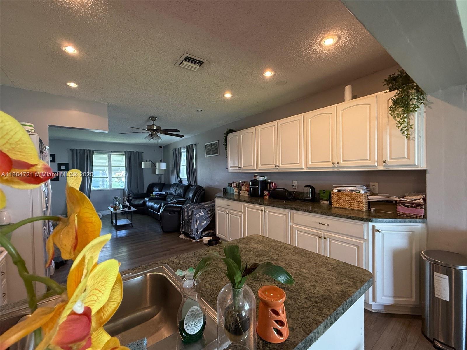 TAMARAC LAKES NORTH - Residential