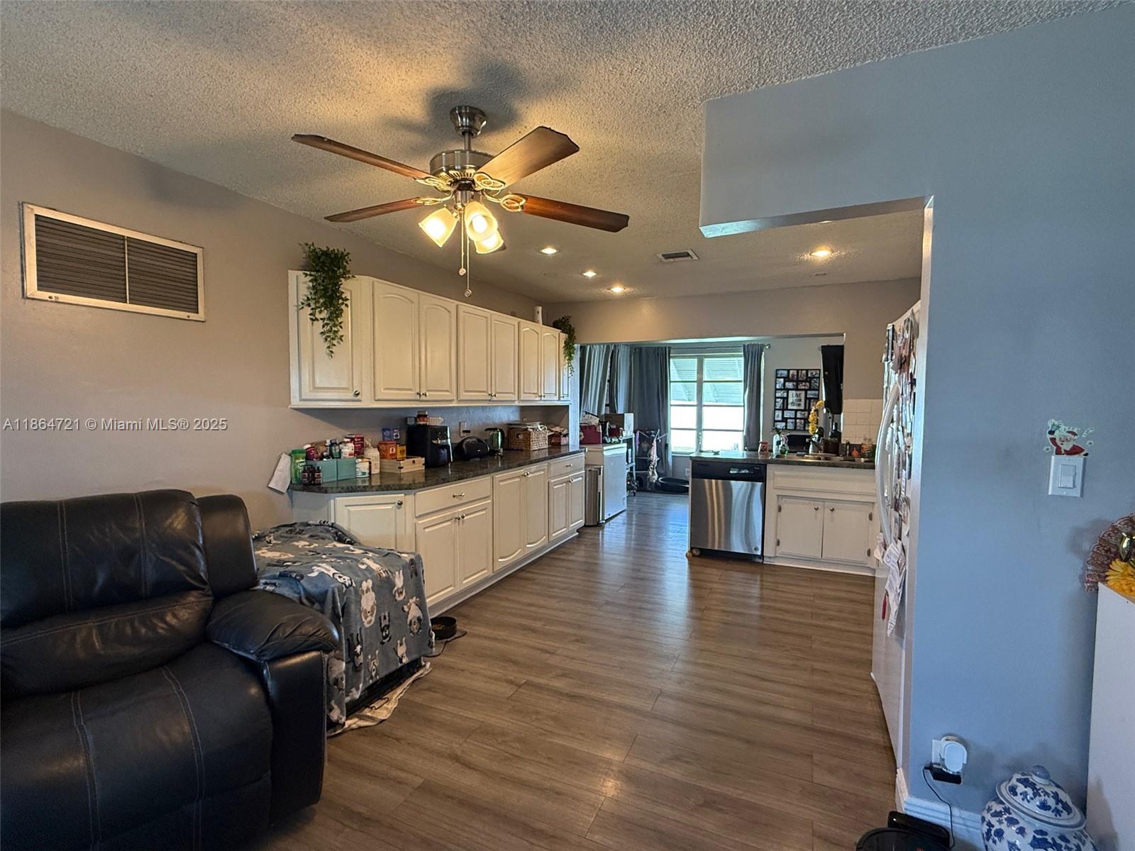 TAMARAC LAKES NORTH - Residential