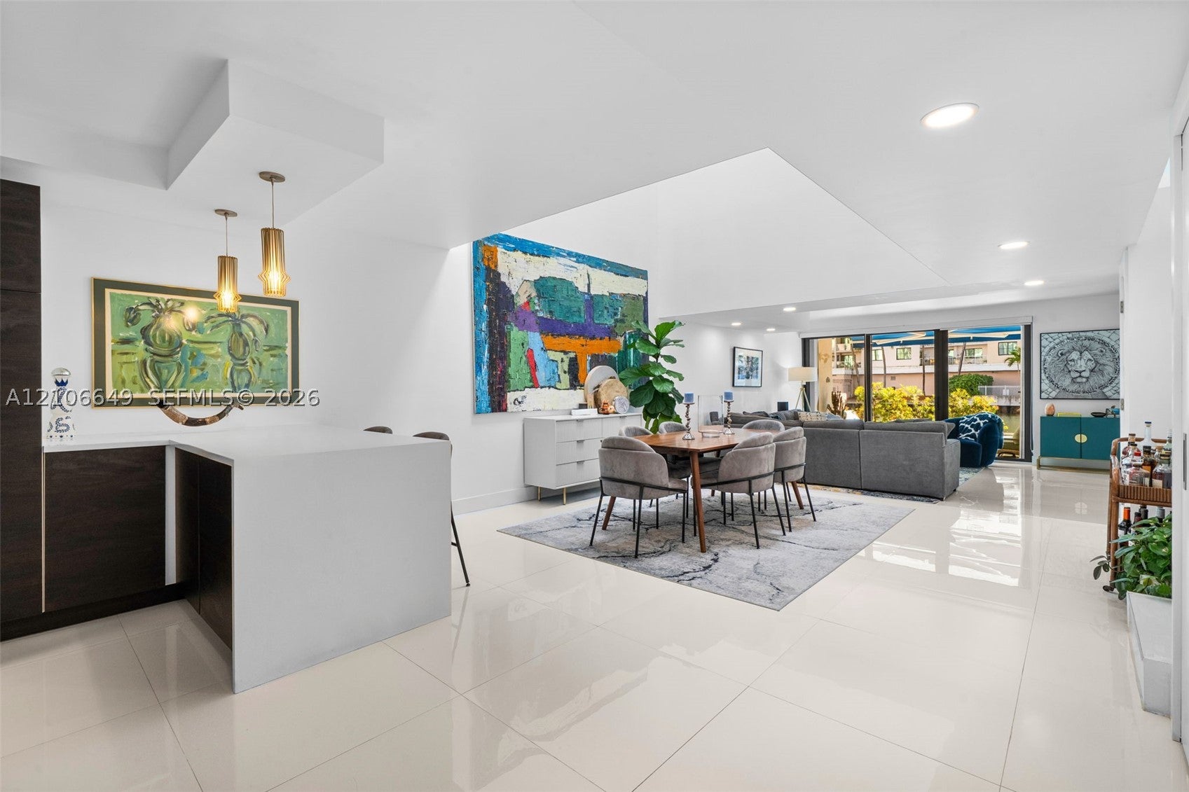 216 Poinciana Dr 206
