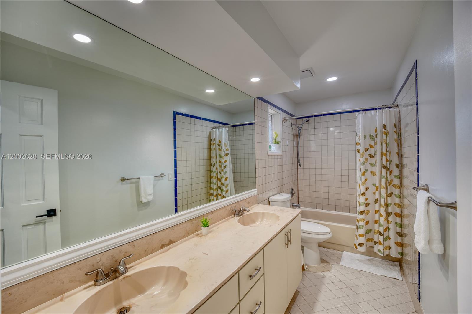 CYPRESS RUN - Residential