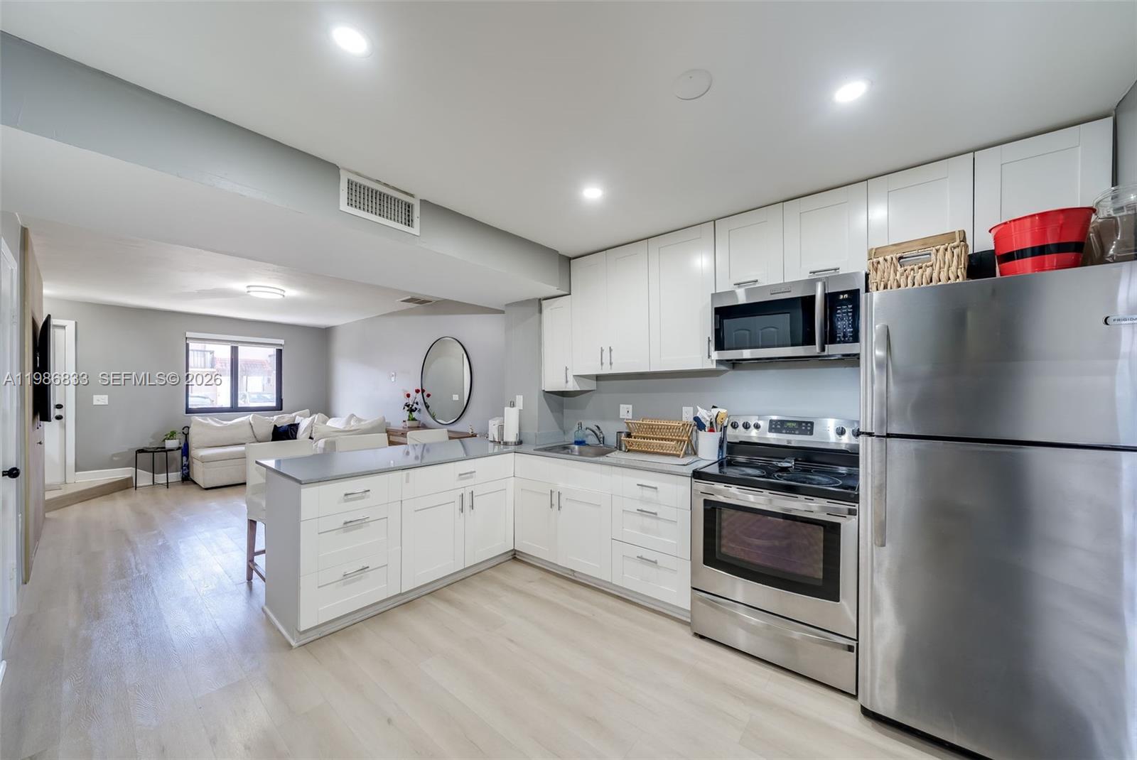 VILLAS UNIVERSITY SQUARE - Residential