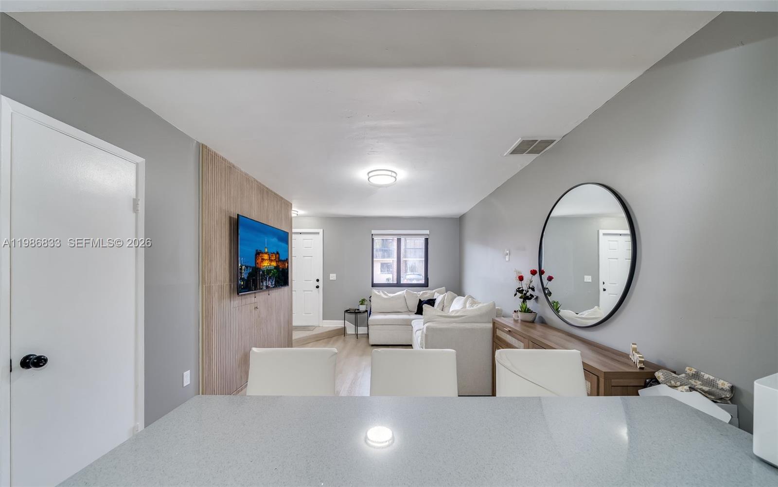 VILLAS UNIVERSITY SQUARE - Residential