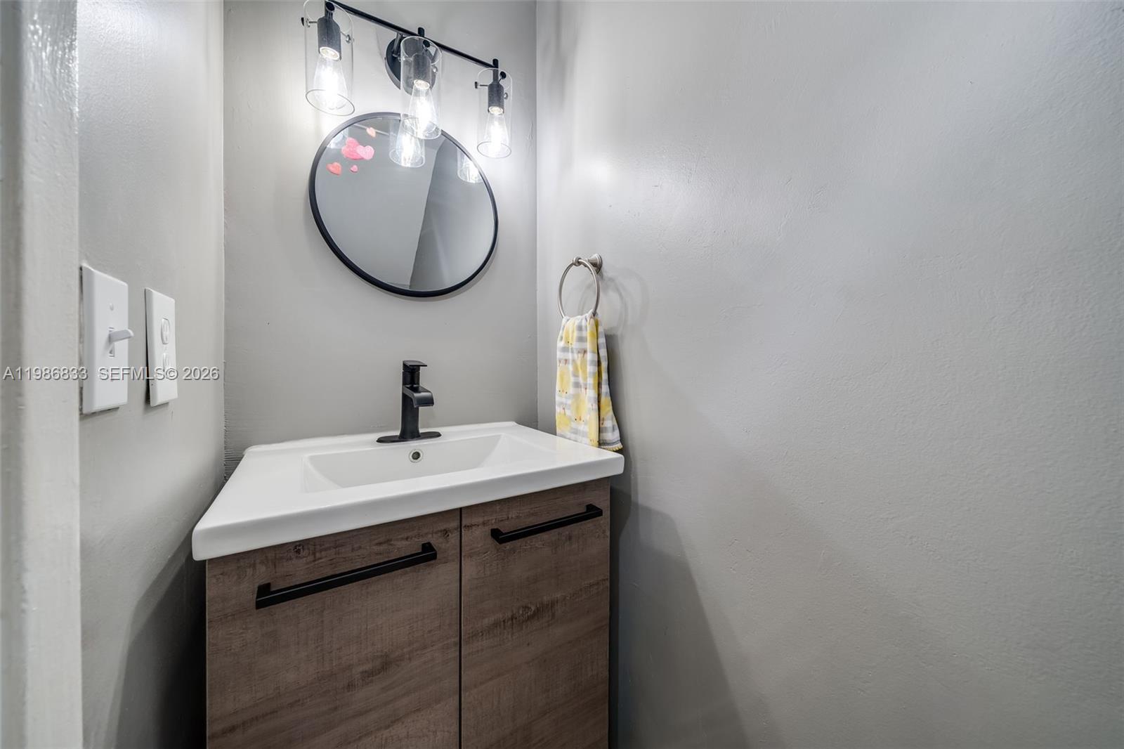 VILLAS UNIVERSITY SQUARE - Residential