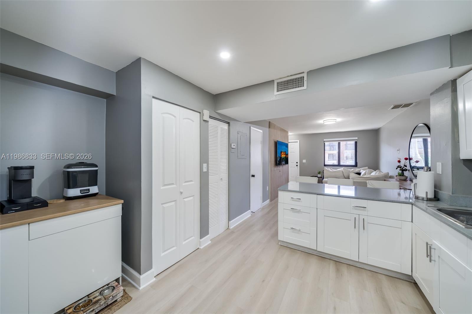 VILLAS UNIVERSITY SQUARE - Residential