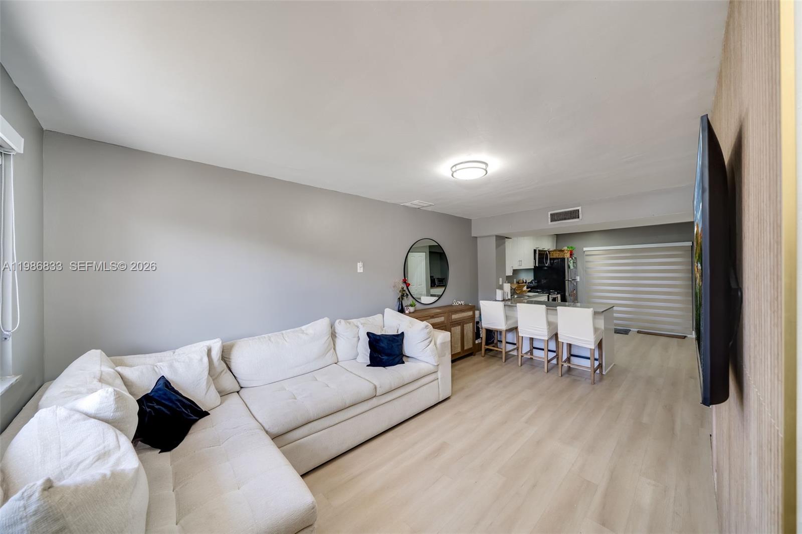 VILLAS UNIVERSITY SQUARE - Residential