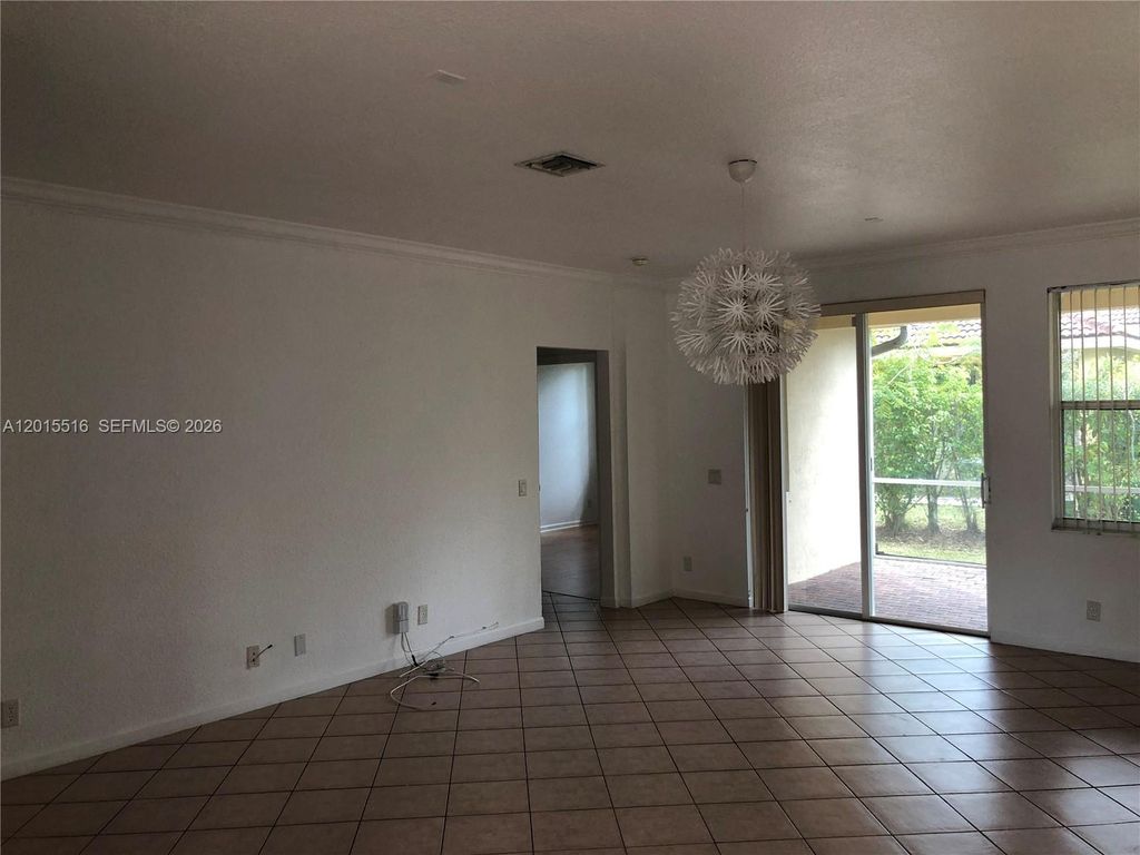 Photo of 693 Live Oak Ln, Weston, FL 33327 (MLS # A12015516)