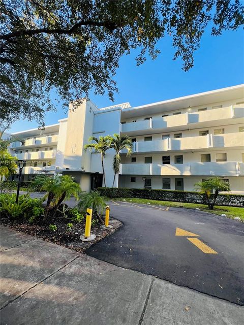 1351 NE 191st St E211 Miami FL 33179