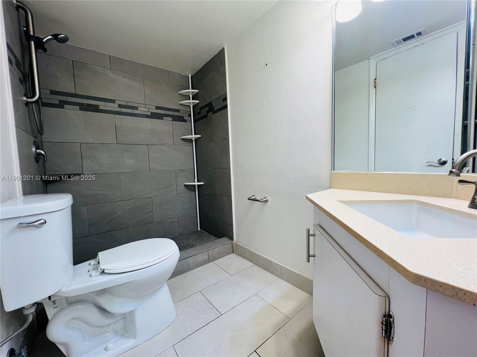 ROLLING GREEN CONDO E - Residential