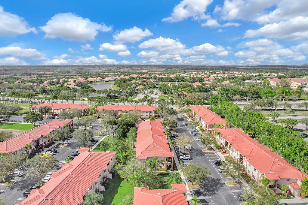 COVE AT BRIAR BAY CONDO - Residential