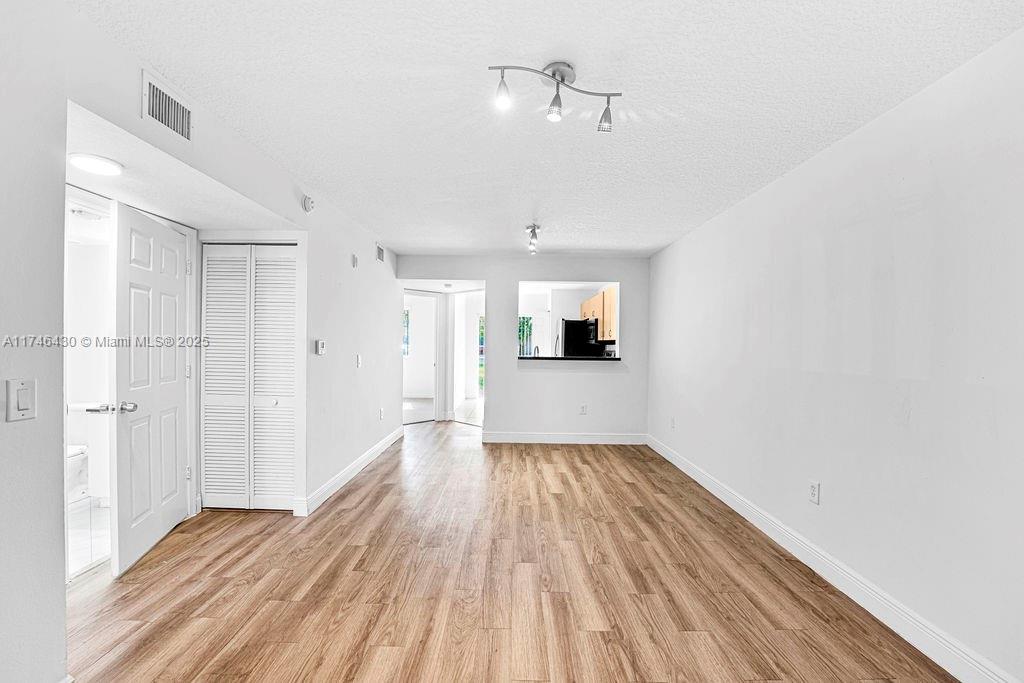 COVE AT BRIAR BAY CONDO - Residential