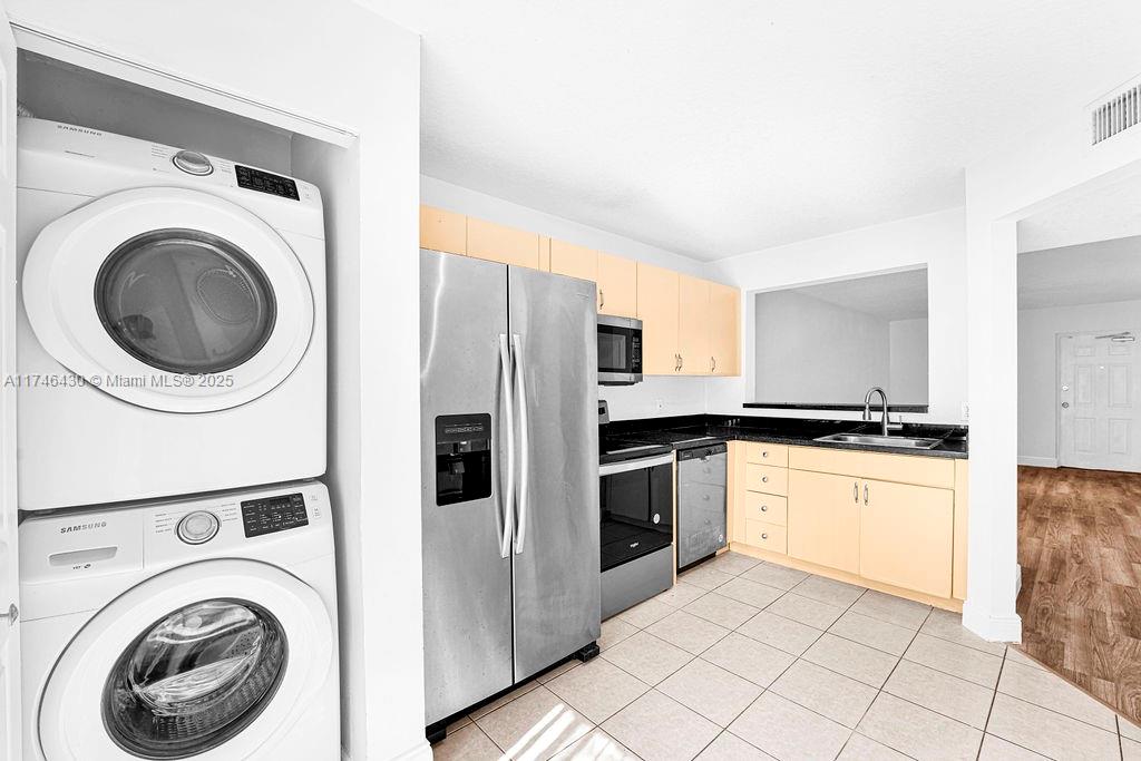 COVE AT BRIAR BAY CONDO - Residential