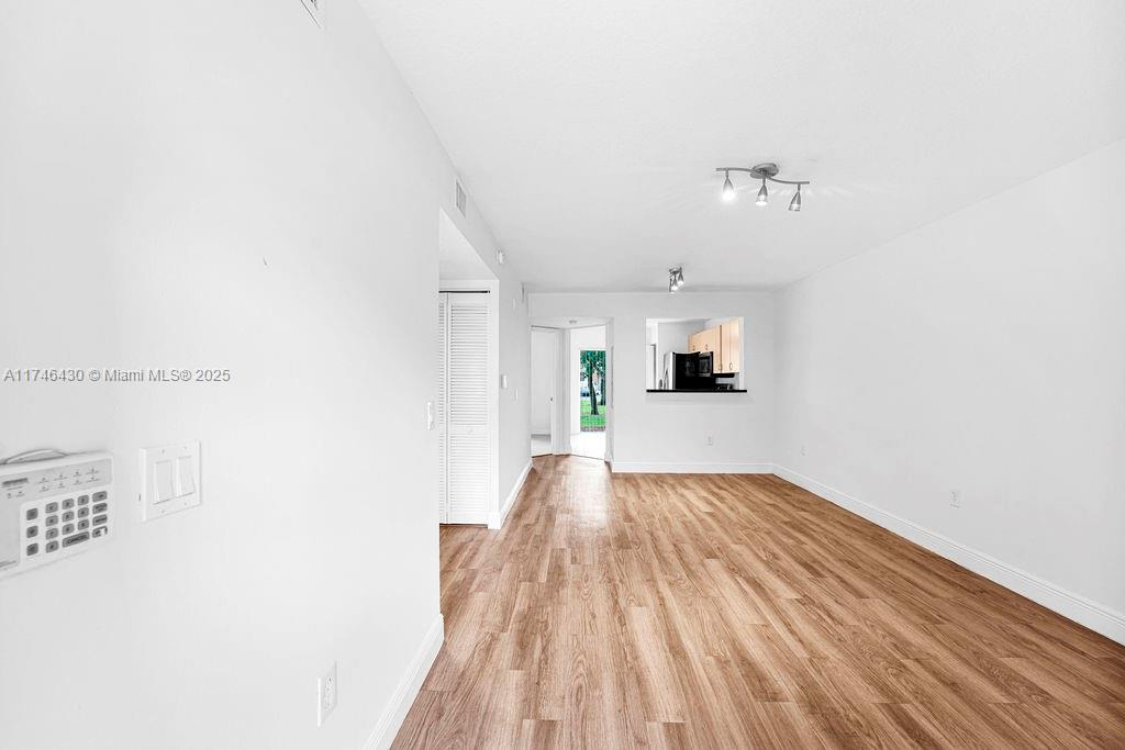 COVE AT BRIAR BAY CONDO - Residential