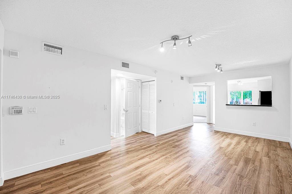 COVE AT BRIAR BAY CONDO - Residential