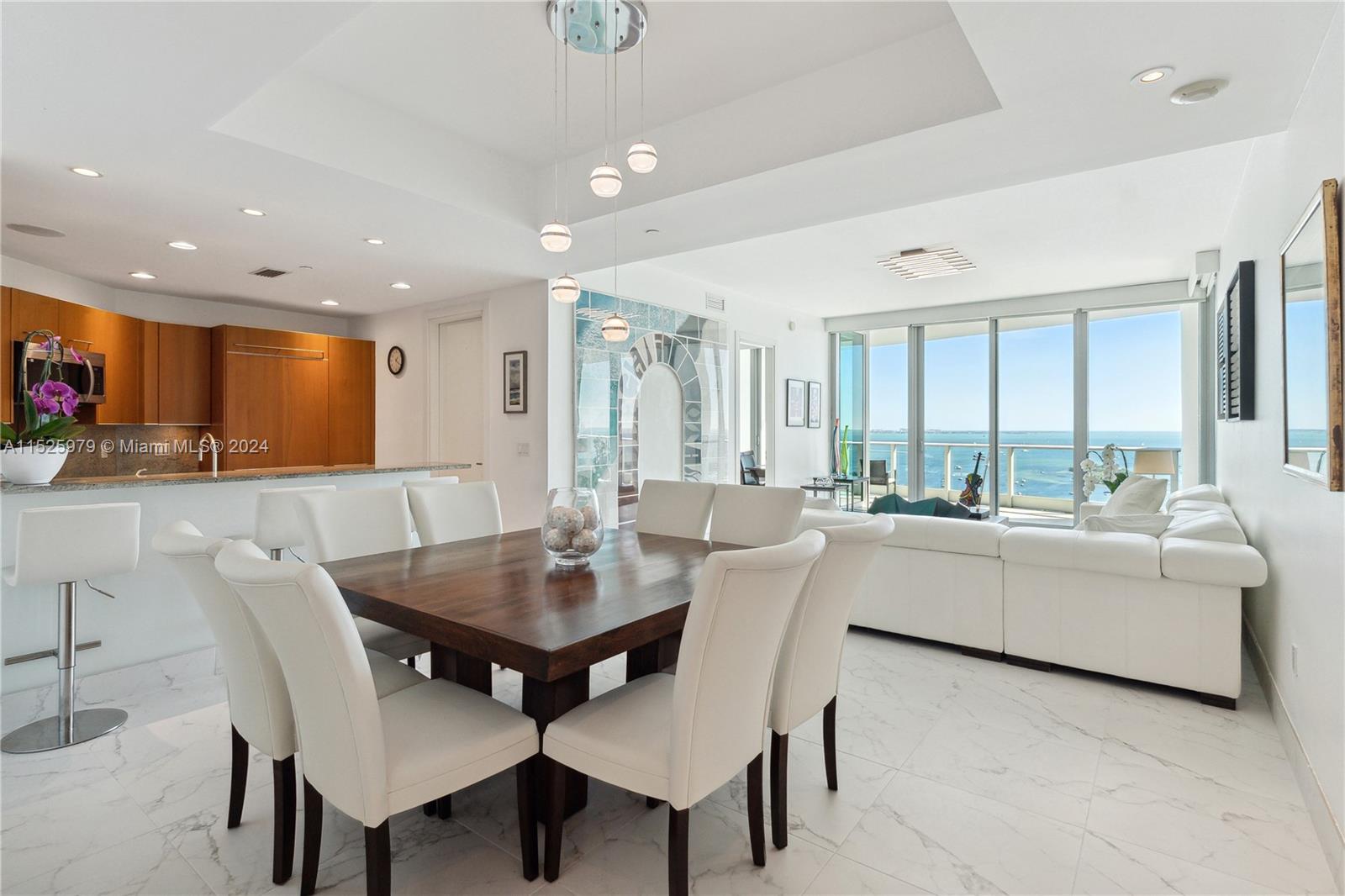 GROVENOR HOUSE CONDO - Residential